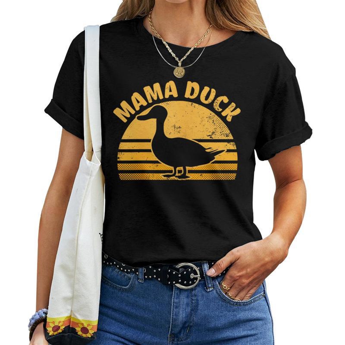 Mama Duck Vintage Retro Sunset Women T-shirt