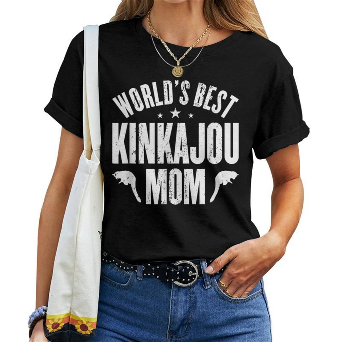 World’s Best Kinkajou Mom Women T-shirt